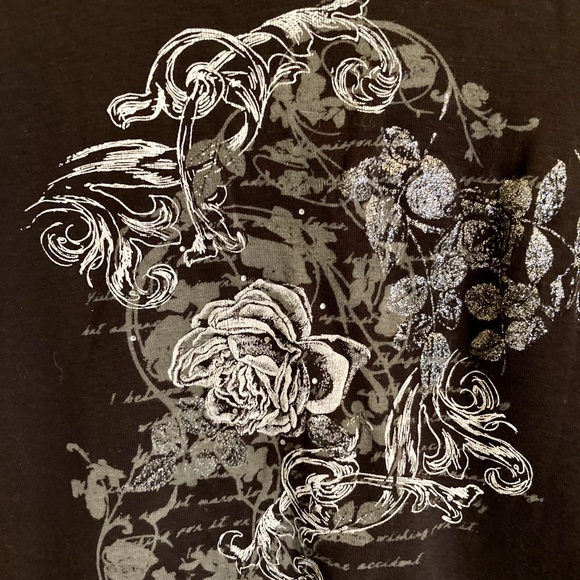 DAISY FUENTES “My Favorite Tee” LONG-SLEEVE-size M - Picture 2 of 4